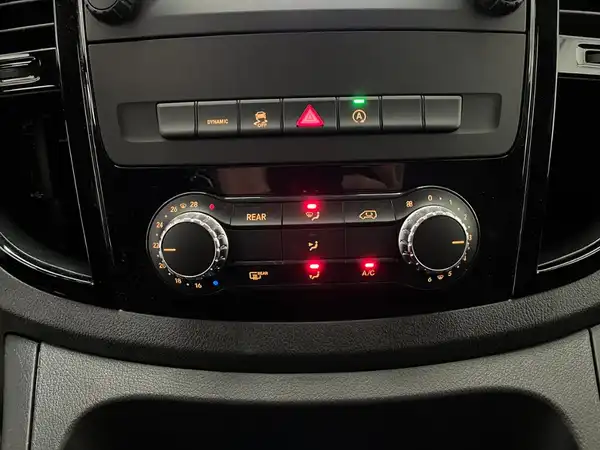 MERCEDES-BENZ Vito 119 CDI Tourer (13/24)