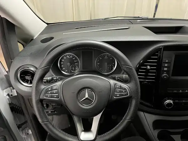 MERCEDES-BENZ Vito 119 CDI Tourer (8/24)