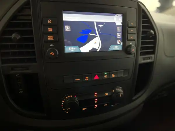 MERCEDES-BENZ Vito 114 CDI 4x4 Tourer (9/21)