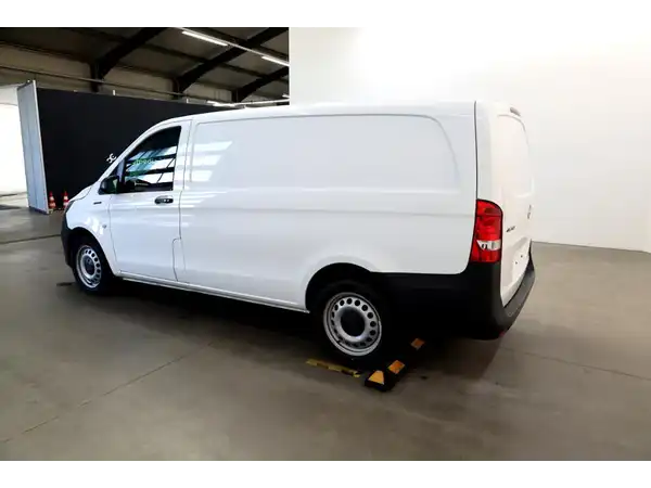 MERCEDES-BENZ Vito eVito 111 (4/8)