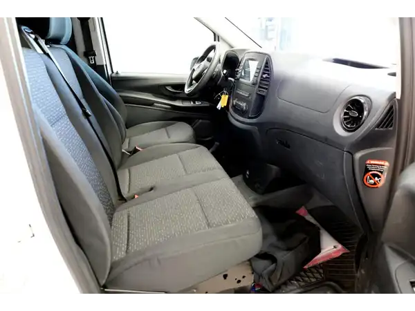 MERCEDES-BENZ Vito eVito 111 (7/8)
