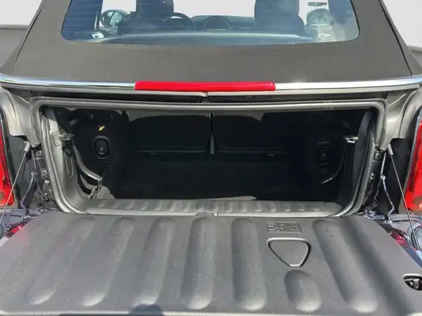 MINI Cooper Cabrio S John Cooper Works Trim Assist connect Leder (13/16)