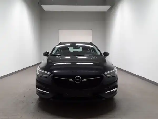 OPEL Insignia ST Business Edition (2/16)