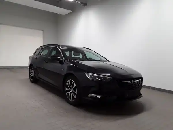OPEL Insignia ST Business Edition (3/16)