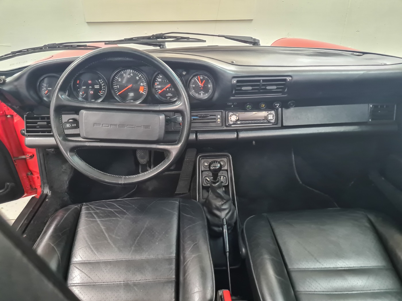 PORSCHE 911 Carrera 3.2 Cabriolet (12/18)