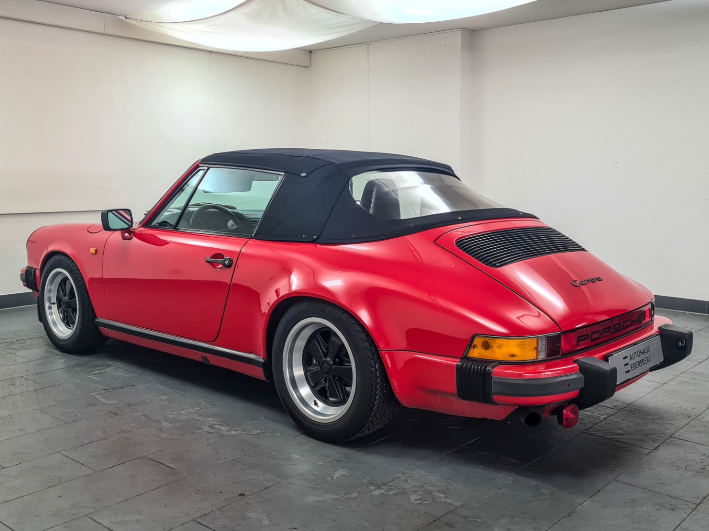 PORSCHE 911 Carrera 3.2 Cabriolet (16/18)