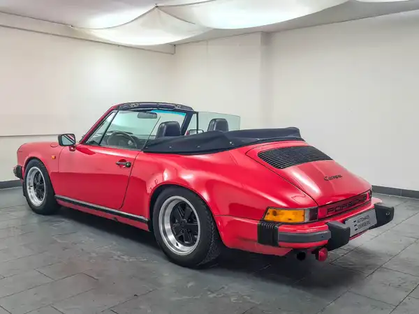 PORSCHE 911 Carrera 3.2 Cabriolet (9/18)