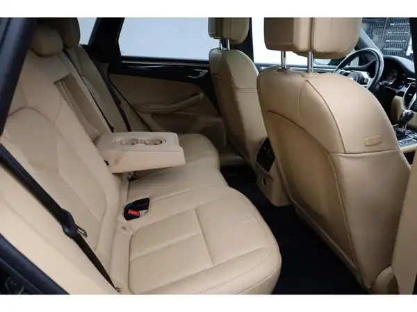 PORSCHE Macan S 3.0 l (24/26)