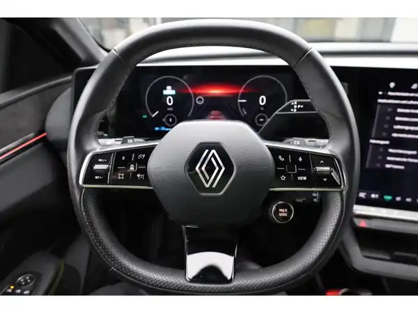 RENAULT Megane E-Tech EV60 220 Techno (60 kWh) (14/26)