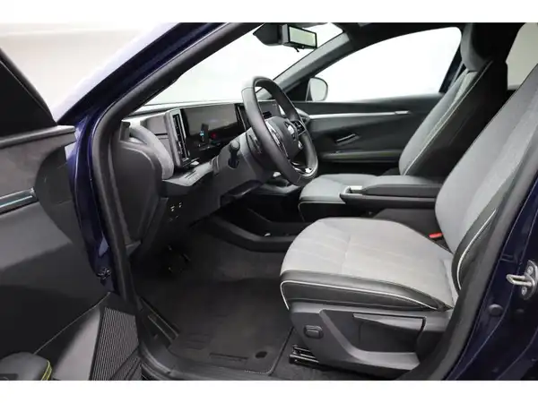 RENAULT Megane E-Tech EV60 220 Techno (60 kWh) (10/26)