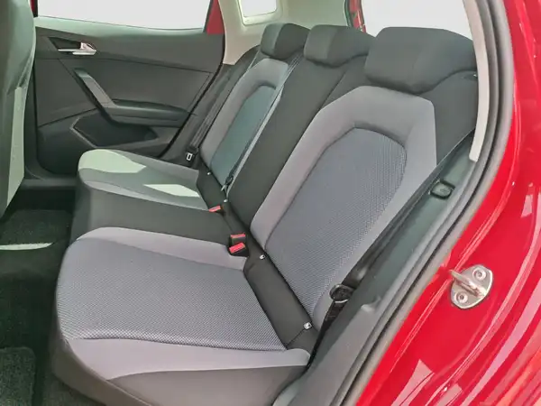 SEAT Arona Style 1.0 TSI Business DAB LED Winter (8/16)