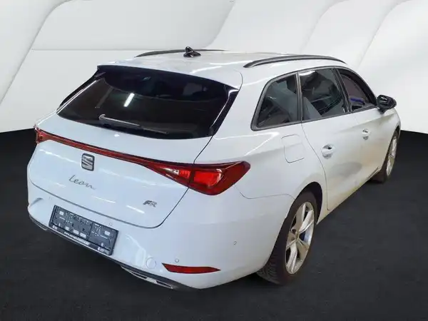 SEAT Leon Sportstourer FR 1.5 eTSI Business ACC MATRIX Kamera Winter (3/7)