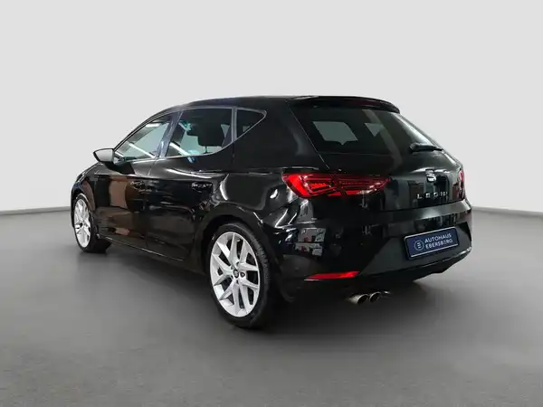 SEAT Leon FR 2.0 TDI ACC AHK Navi LED Winter (7/16)