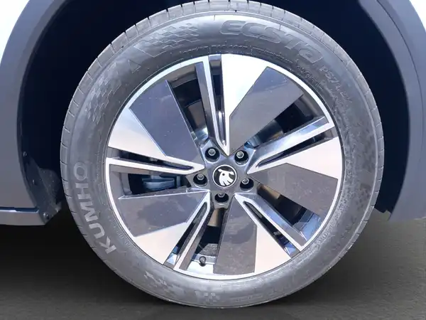 ŠKODA Elroq 60 Lodge 150 KW (15/15)