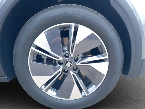 ŠKODA Elroq 50 Tour 125 KW (15/15)