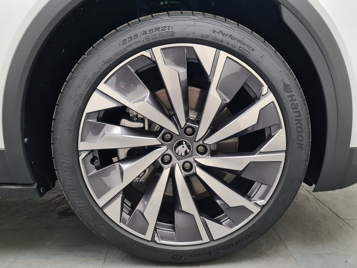 ŠKODA Elroq 85 Edition 82 kWh 210 KW Autom. (14/17)