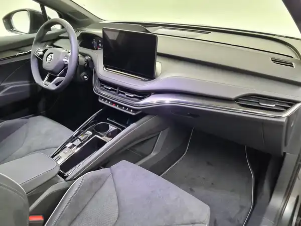 ŠKODA Enyaq 85x Sportline (17/17)