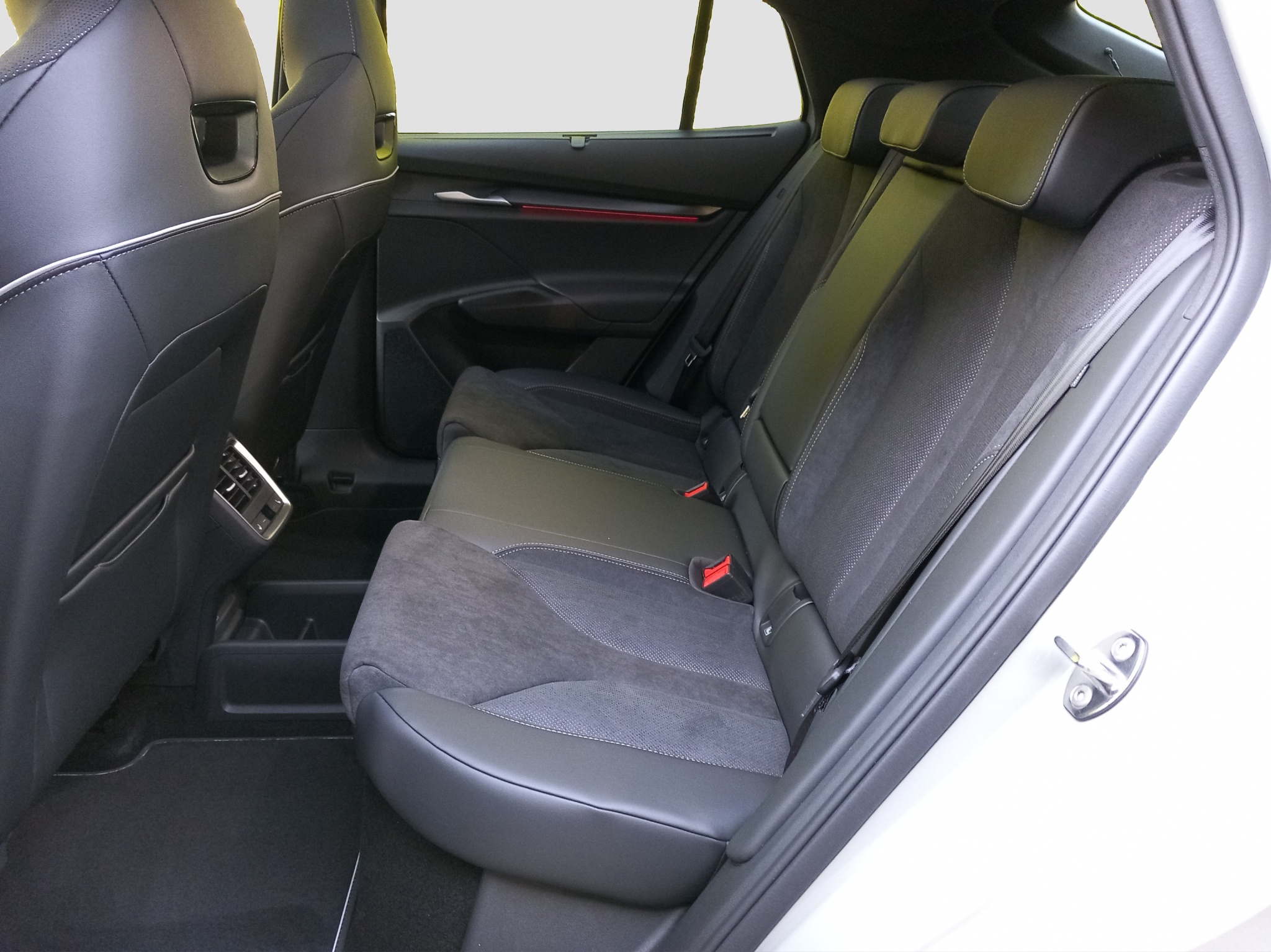 ŠKODA Enyaq Coup 85 Sportline (8/16)