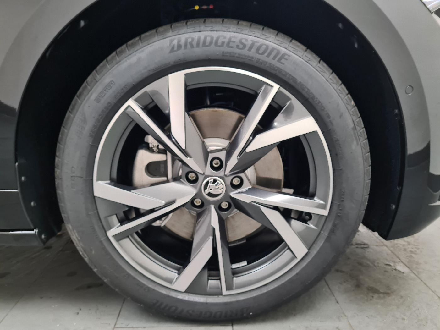 ŠKODA Enyaq 85 Sportline 82 kWh (14/17)