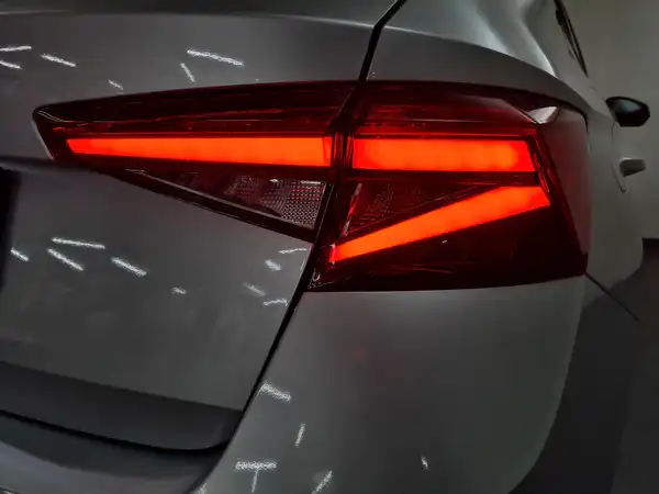 ŠKODA Fabia Drive TSI DSG (13/16)