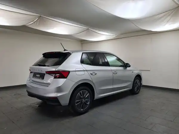 ŠKODA Fabia Drive TSI DSG (7/16)