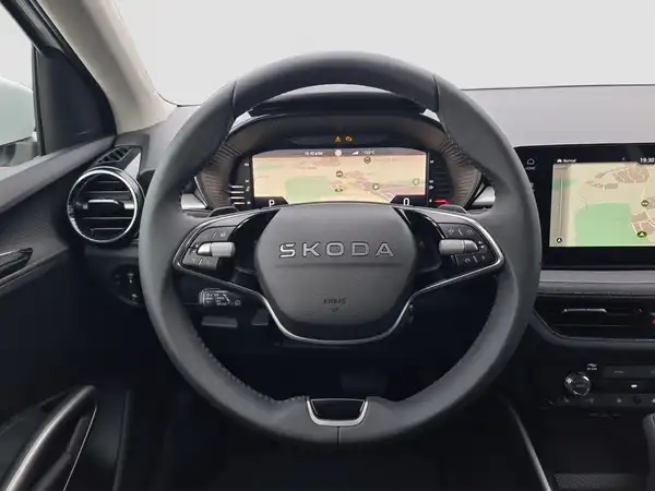 ŠKODA Fabia Tour TSI DSG (11/16)