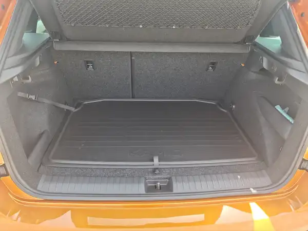 ŠKODA Kamiq 1.5 TSI DSG Selection (13/17)