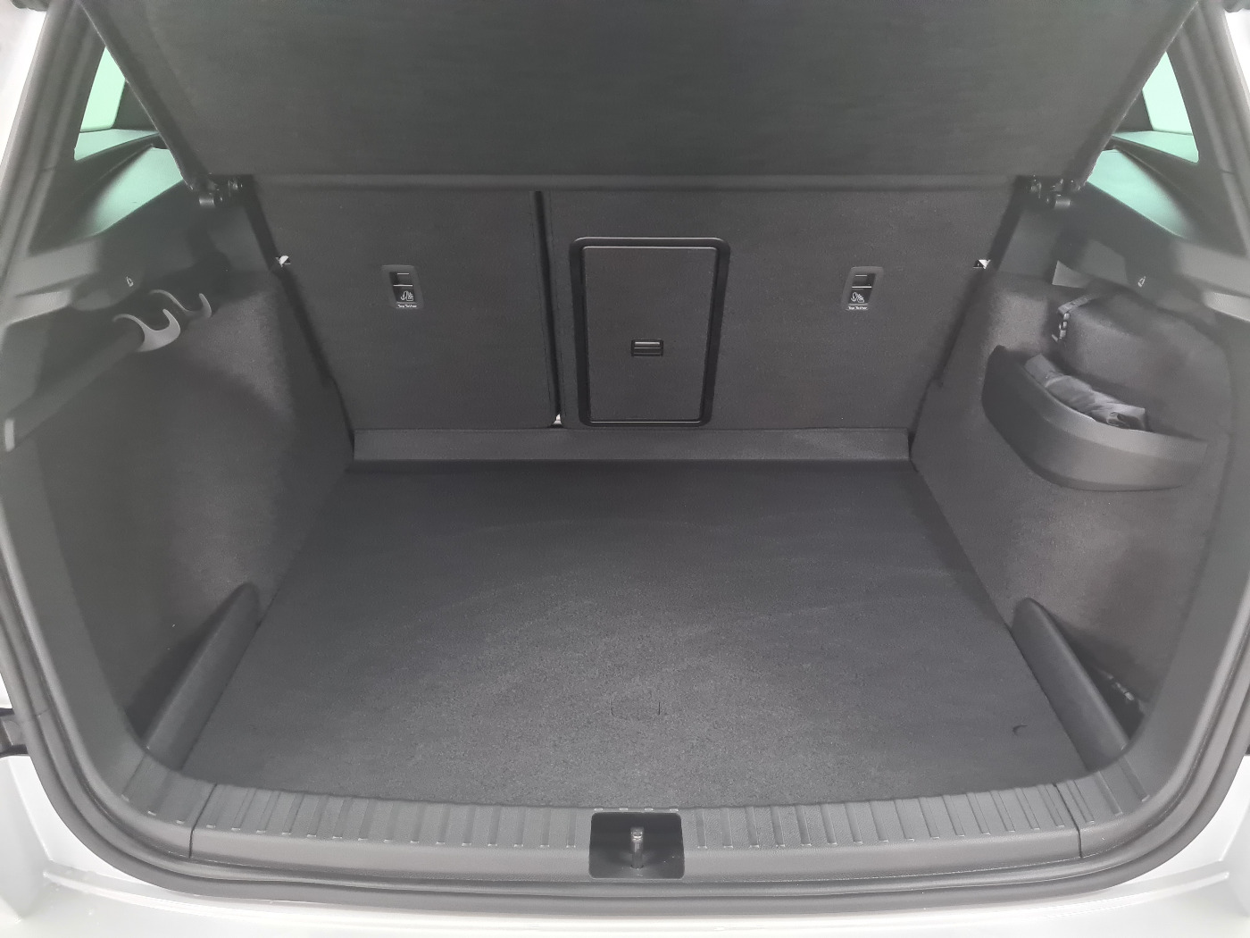 ŠKODA Karoq Sportline Allrad TDI 110 kW 7-Gang DSG (11/17)