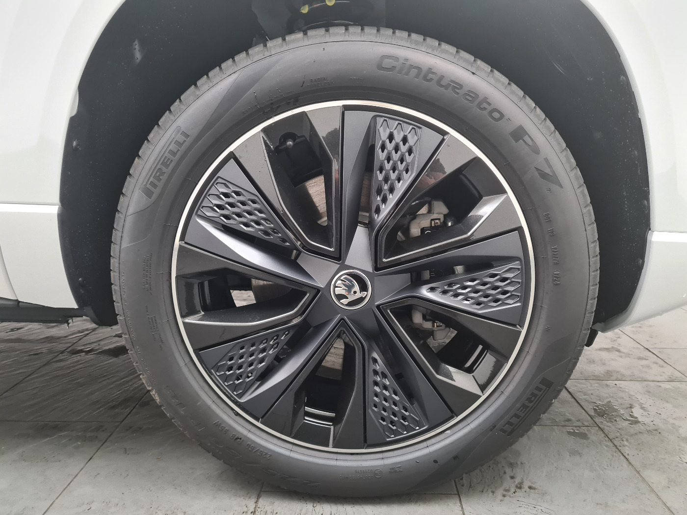 ŠKODA Karoq Sportline Allrad TDI 110 kW 7-Gang DSG (14/17)