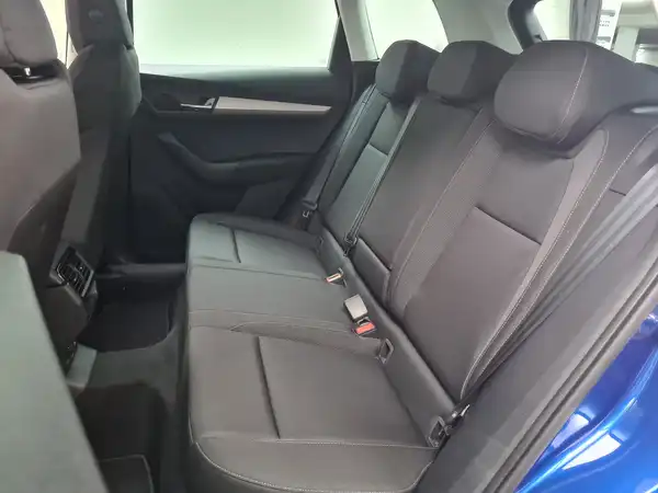 ŠKODA Karoq Selection 2.0 TDI 85 kW 6-Gang (8/17)