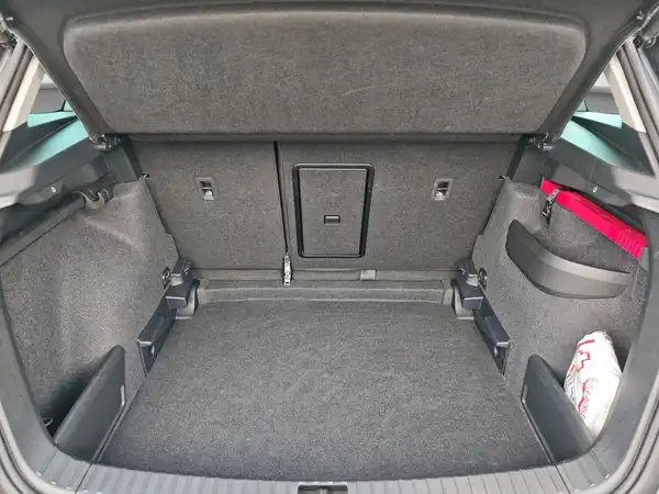 ŠKODA Karoq Selection 1.5 TSI Matrix Kamera ACC Winter (13/16)