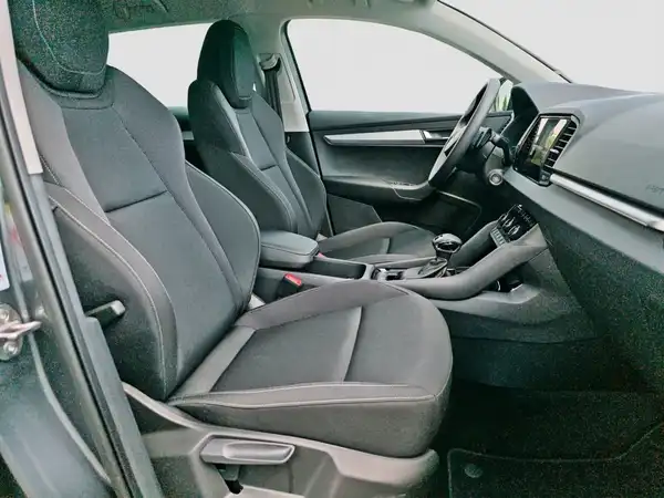 ŠKODA Karoq Selection 1.5 TSI Matrix Kamera ACC Winter (14/16)