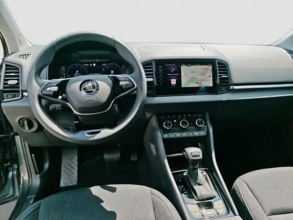 ŠKODA Karoq Selection 1.5 TSI Matrix Kamera ACC Winter (10/16)