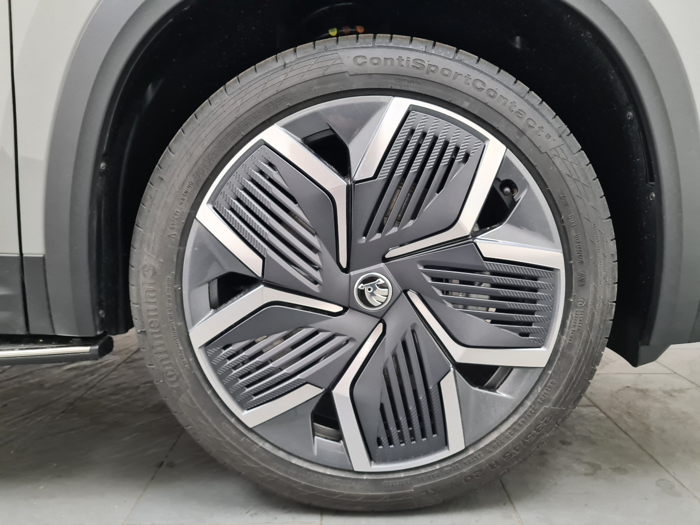 ŠKODA Kodiaq 1.5 TSI Hybrid Selection (14/17)