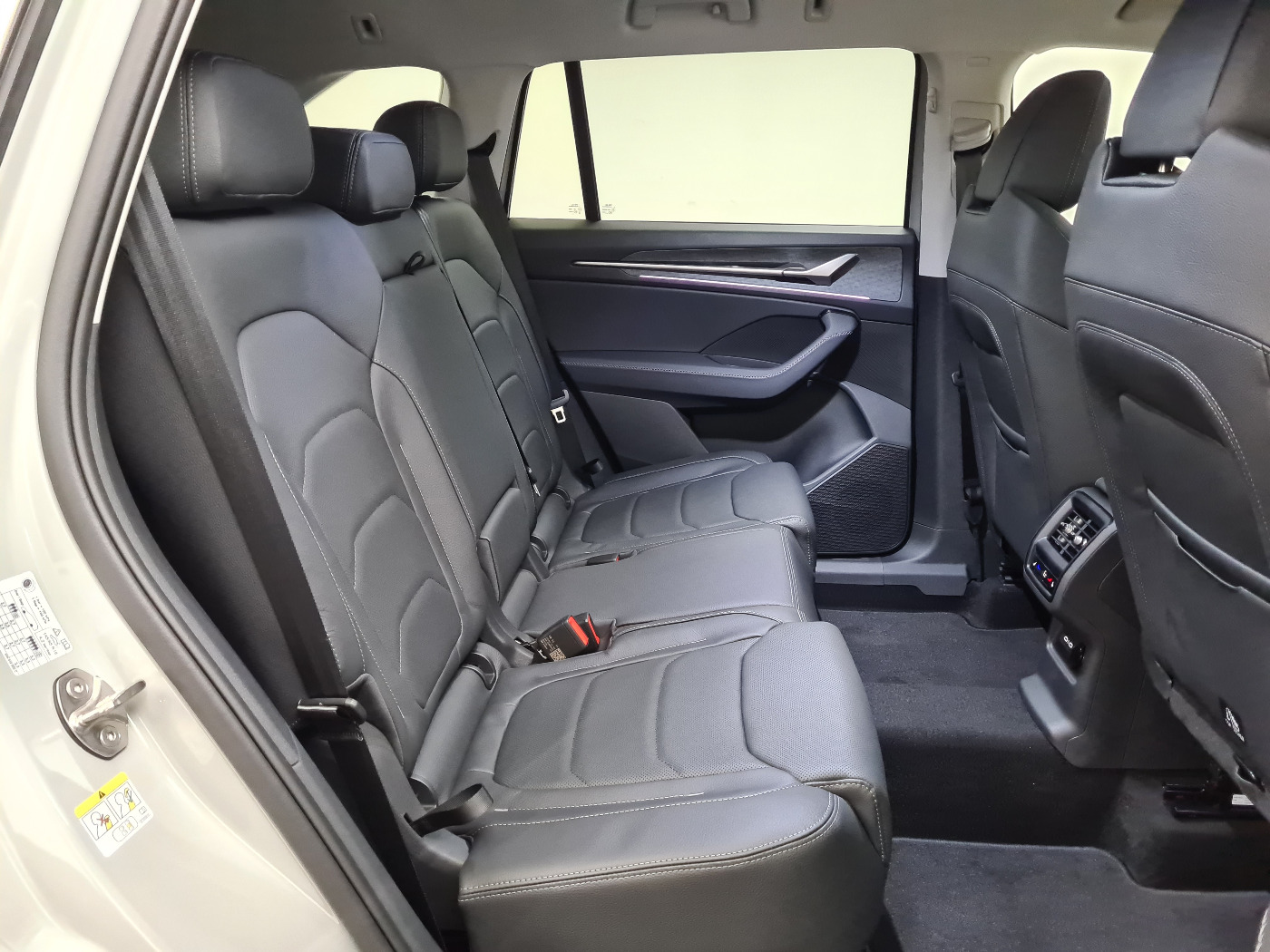 ŠKODA Kodiaq 1.5 TSI Hybrid Selection (15/17)