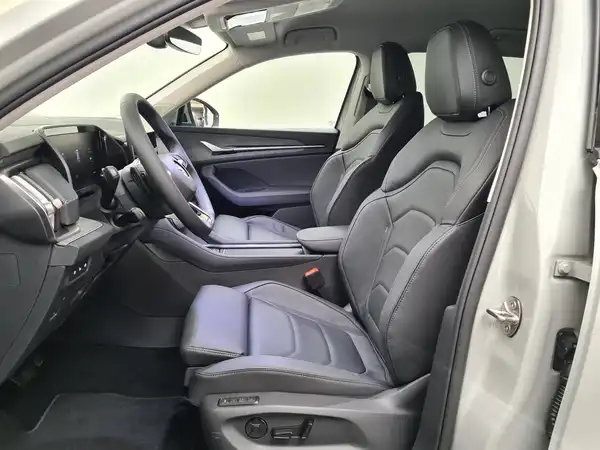 ŠKODA Kodiaq 1.5 TSI Hybrid Selection (7/17)
