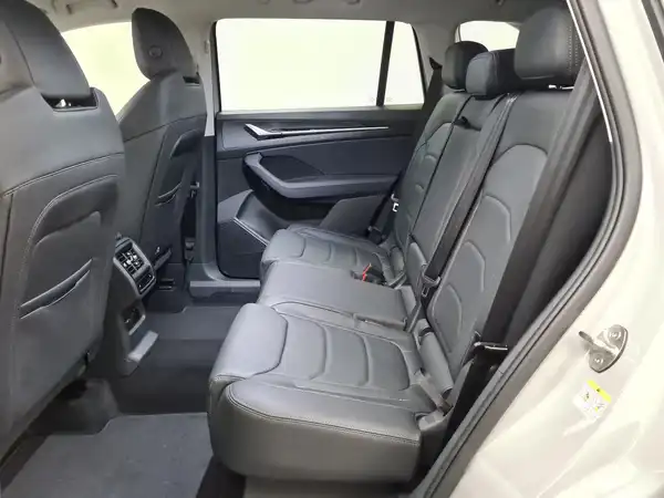ŠKODA Kodiaq 1.5 TSI Hybrid Selection (8/17)