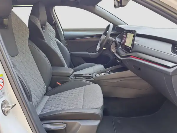 ŠKODA Octavia Combi 2.0 TDI DSG (13/15)