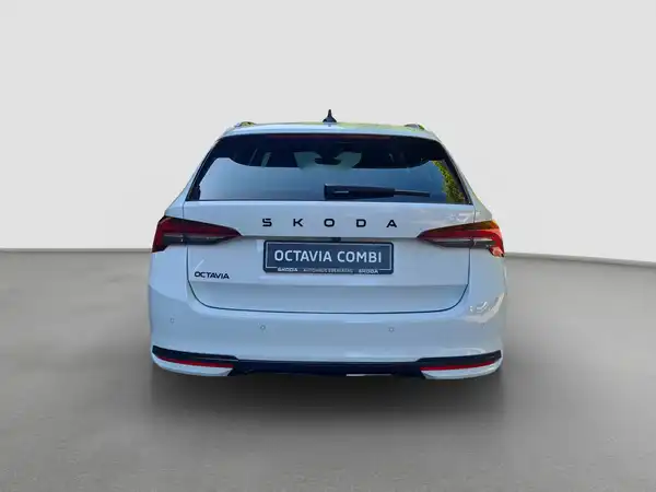ŠKODA Octavia Combi 2.0 TDI DSG (5/15)
