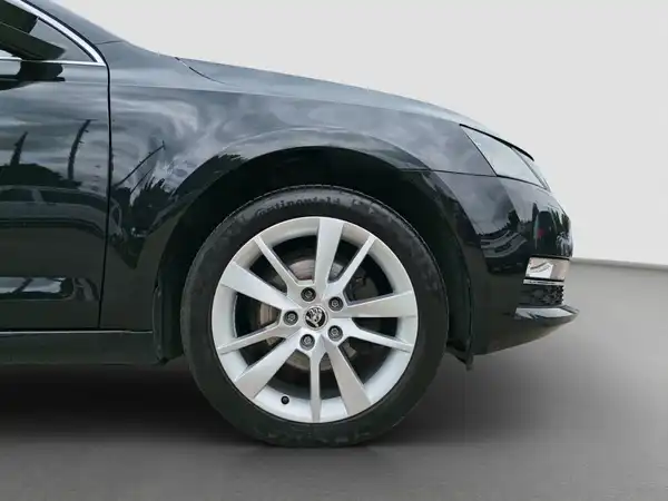 ŠKODA Octavia Combi 1.4 TSI Business AHK Navi LED (16/16)