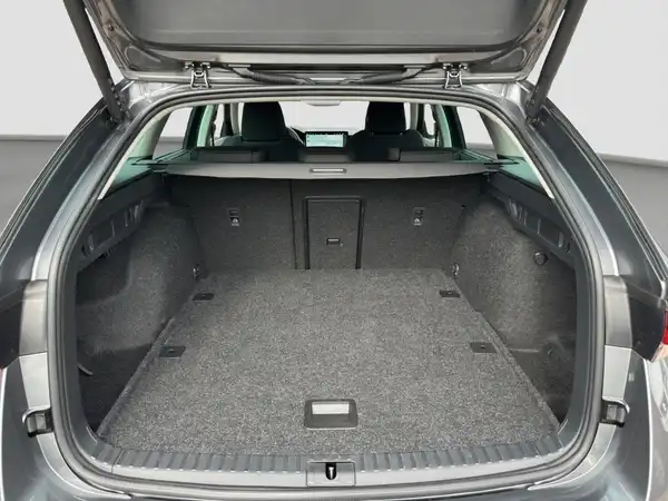 ŠKODA Octavia Combi Select 1.5 TSI Kamera Connect Digital LED Winter (13/16)
