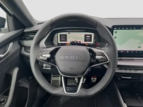 ŠKODA Octavia Combi 2.0 TDI DSG (11/16)