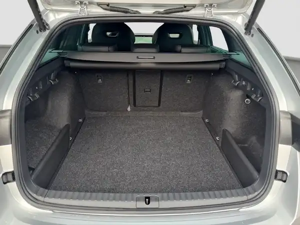 ŠKODA Octavia Combi 2.0 TDI DSG (13/16)