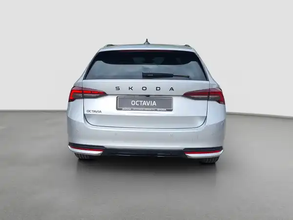 ŠKODA Octavia Combi 2.0 TDI DSG (6/16)