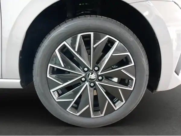 ŠKODA Scala Tour TSI DSG (16/16)