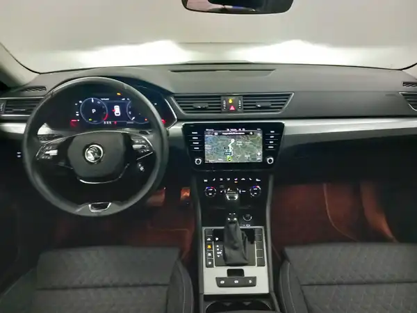 ŠKODA Superb iV Combi Ambition 1.4 eTSI (12/21)