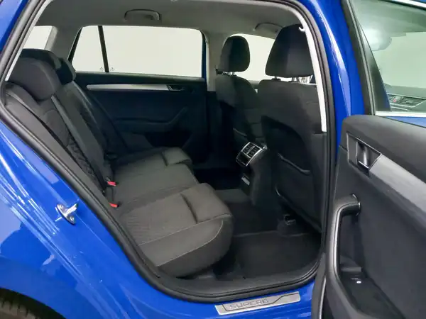 ŠKODA Superb iV Combi Ambition 1.4 eTSI (16/21)