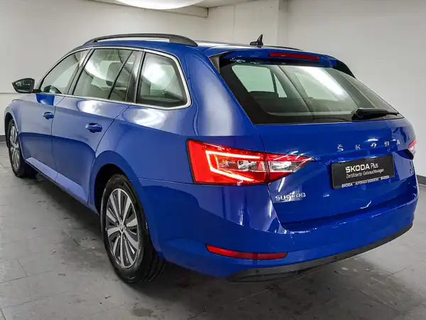 ŠKODA Superb iV Combi Ambition 1.4 eTSI (5/21)