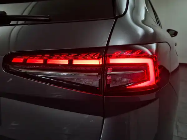 ŠKODA Superb Kombi 1.5 TSI Hybrid L&K (12/17)