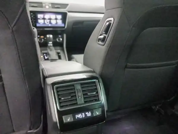 ŠKODA Superb Combi Style 1.4 electric Hybrid virtual ACC Kamera Spur (11/22)